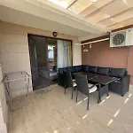 Апартаменты и студия в комплекс акротирия Несебр