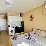 и студия в комплекс акротирия * Несебр