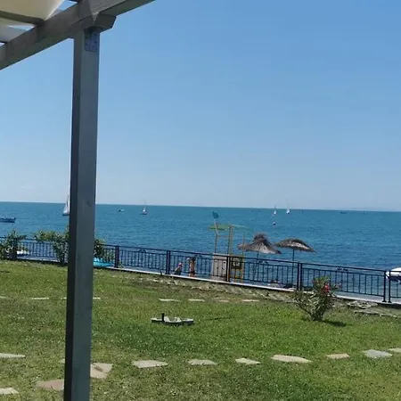 и студия в комплекс акротирия 네세부르