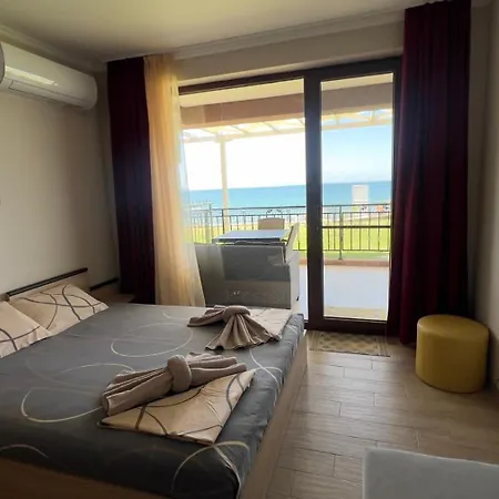 Apartman и студия в комплекс акротирия