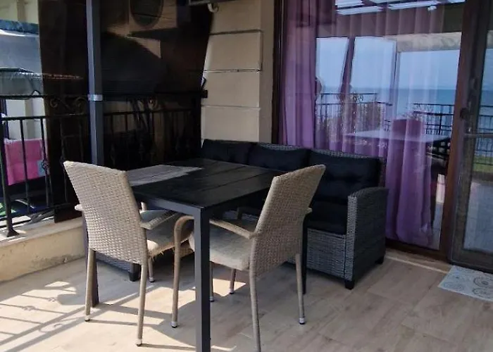 и студия в комплекс акротирия * Neszebar