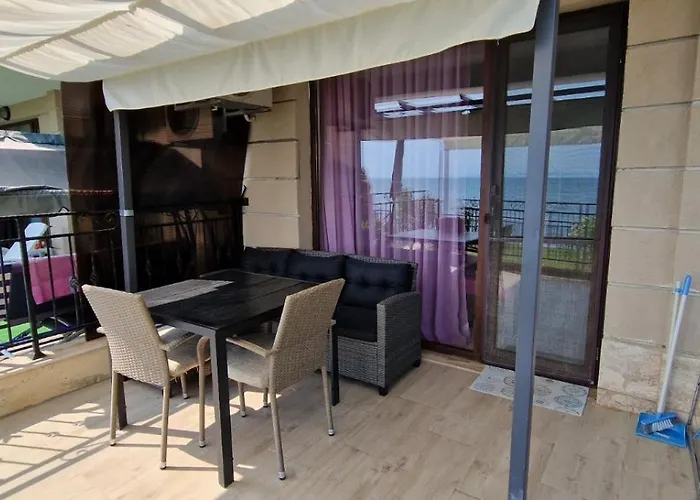 Apartman и студия в комплекс акротирия