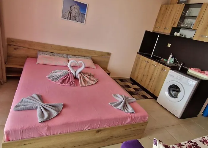 и студия в комплекс акротирия Apartman *