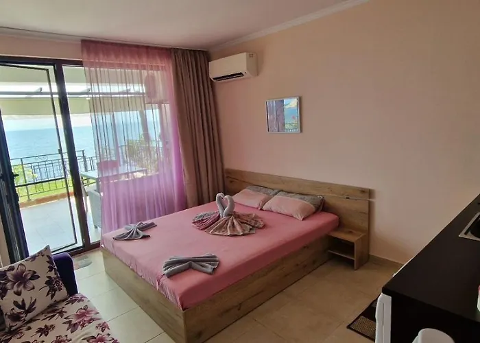 Apartman и студия в комплекс акротирия Neszebar