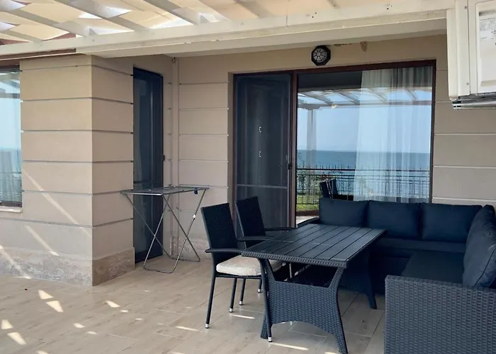 и студия в комплекс акротирия Apartman *