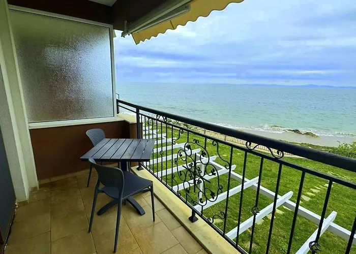 и студия в комплекс акротирия * נסבר