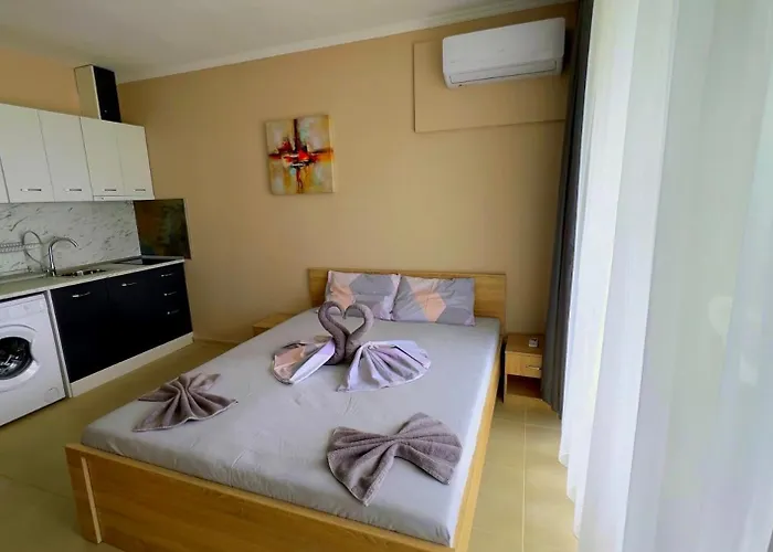 и студия в комплекс акротирия Apartman