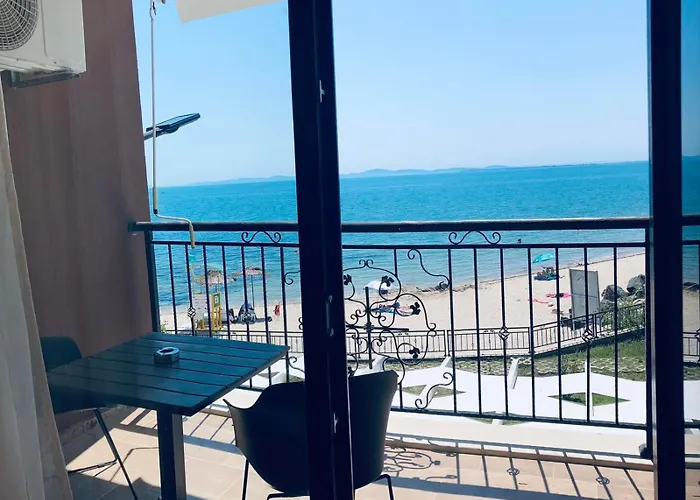 и студия в комплекс акротирия Apartman *