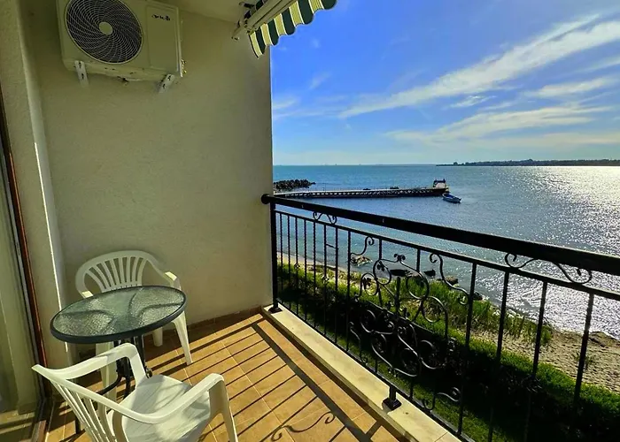 Apartman и студия в комплекс акротирия Neszebar