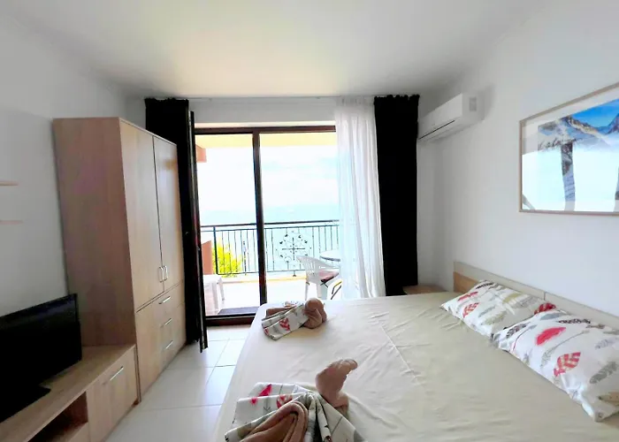 Apartman и студия в комплекс акротирия *