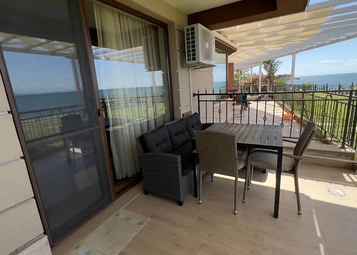 и студия в комплекс акротирия Apartman *