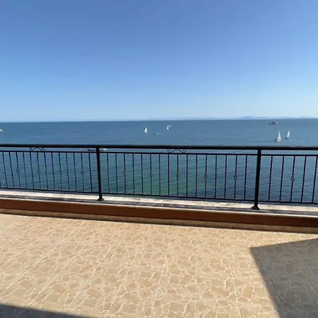 и студия в комплекс акротирия Nesebar