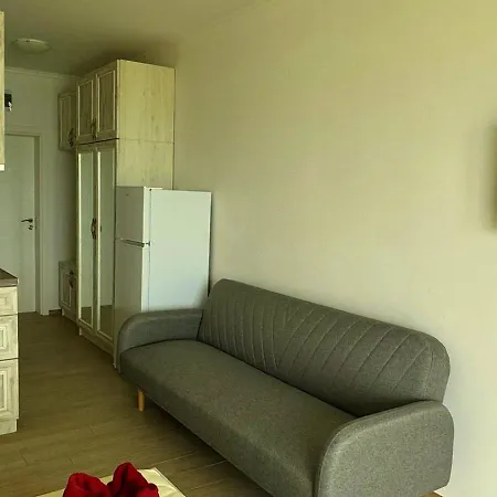 Apartamento и студия в комплекс акротирия