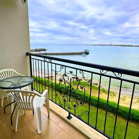 и студия в комплекс акротирия Nesebar