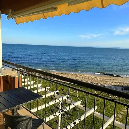 Apartamento и студия в комплекс акротирия