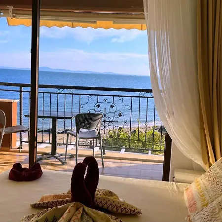 Apartamento и студия в комплекс акротирия *