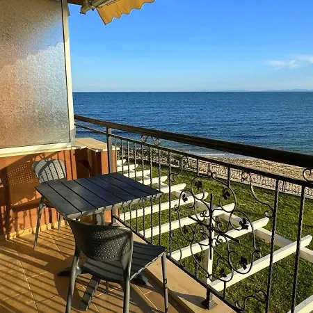 и студия в комплекс акротирия Apartamento Nesebar