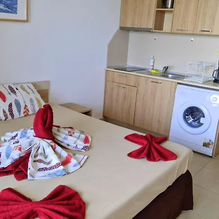 и студия в комплекс акротирия Apartamento Nesebar