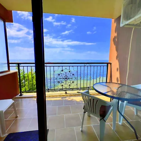 Apartment и студия в комплекс акротирия Nesebar