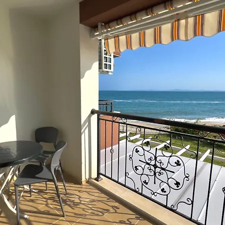 и студия в комплекс акротирия *