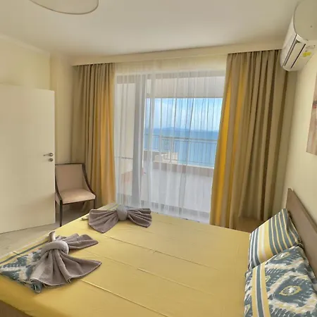 Apartment и студия в комплекс акротирия