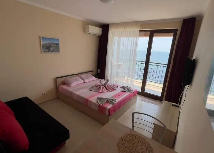 и студия в комплекс акротирия * Misivri