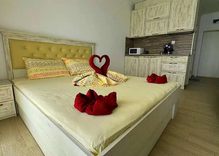 Apartament и студия в комплекс акротирия *