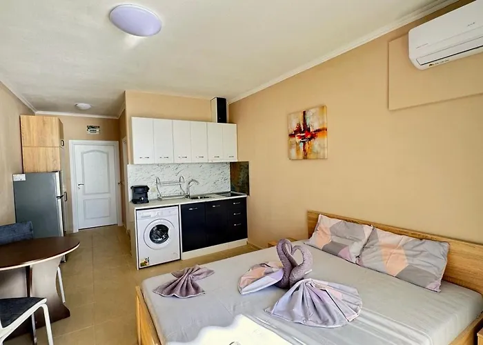 и студия в комплекс акротирия * Misivri