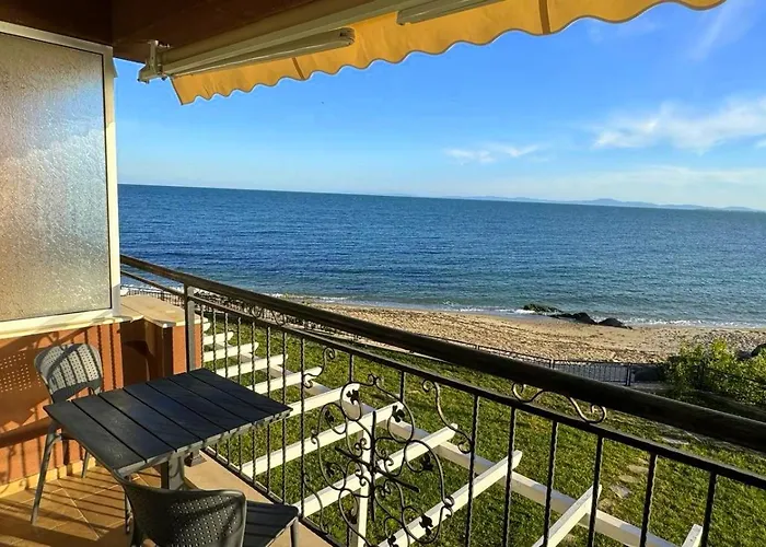 Daire и студия в комплекс акротирия