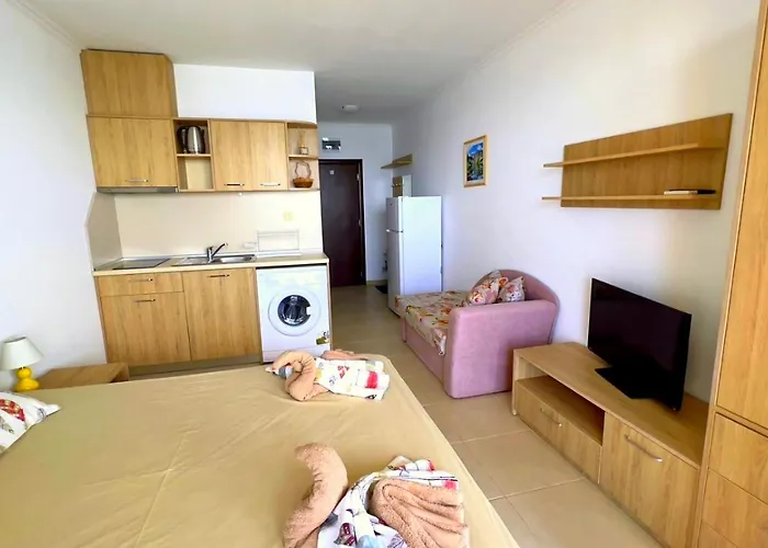 и студия в комплекс акротирия Nesebăr