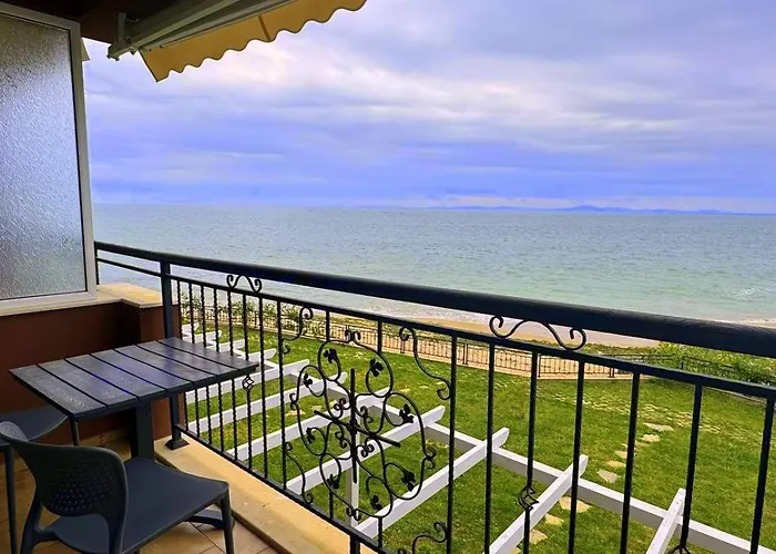 и студия в комплекс акротирия Misivri