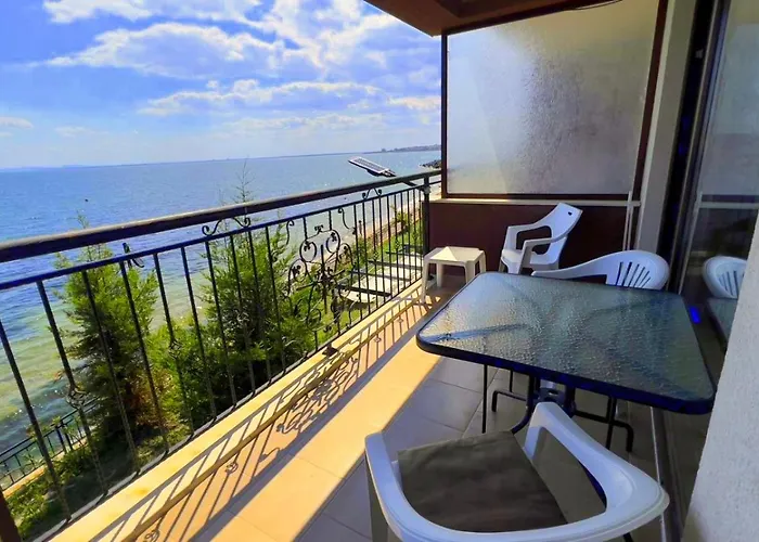 и студия в комплекс акротирия * Misivri