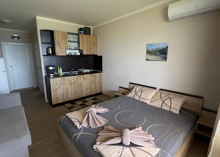 и студия в комплекс акротирия * Misivri